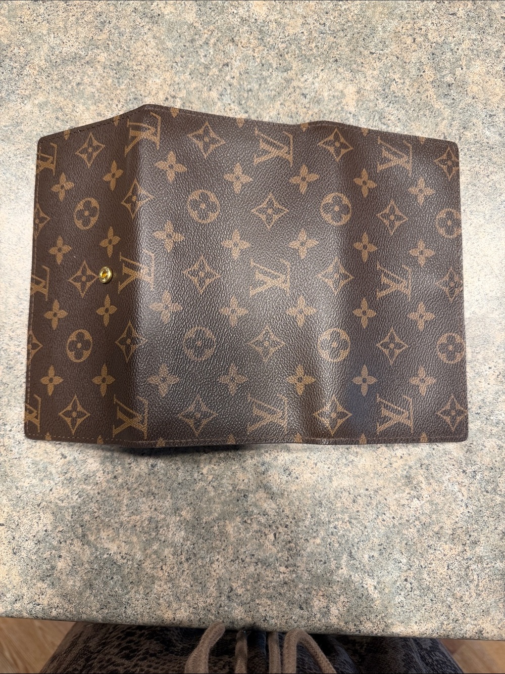 LV Wallet - Picture 2 of 4